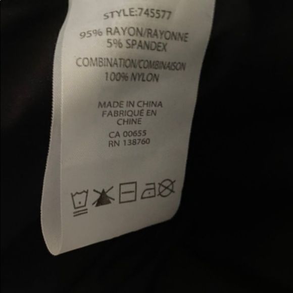 2/$30🌻 mblm Sleeveless Hip Length Blouse - Picture 9 of 9